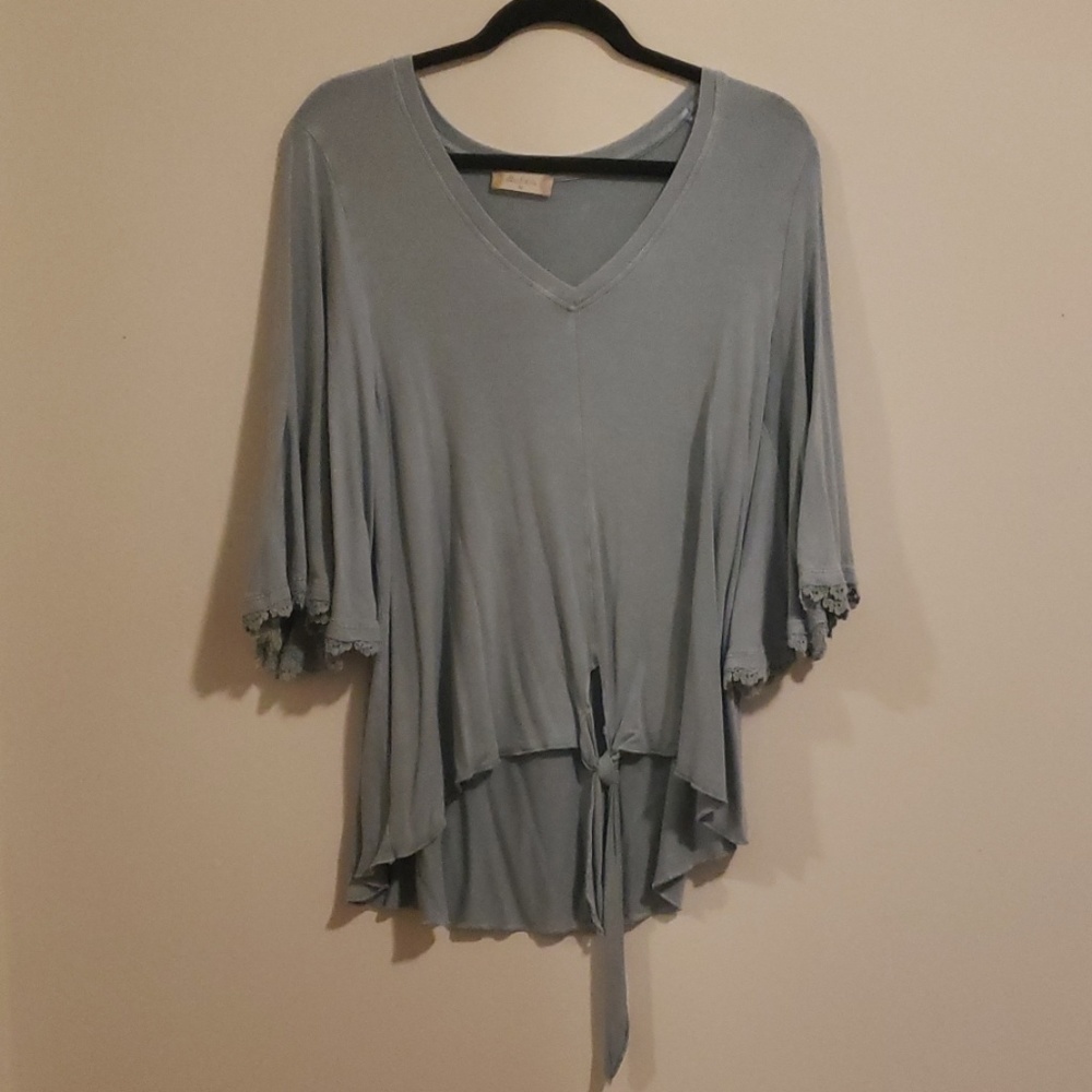 Altar'd State Sasdy Sleeve Tunic